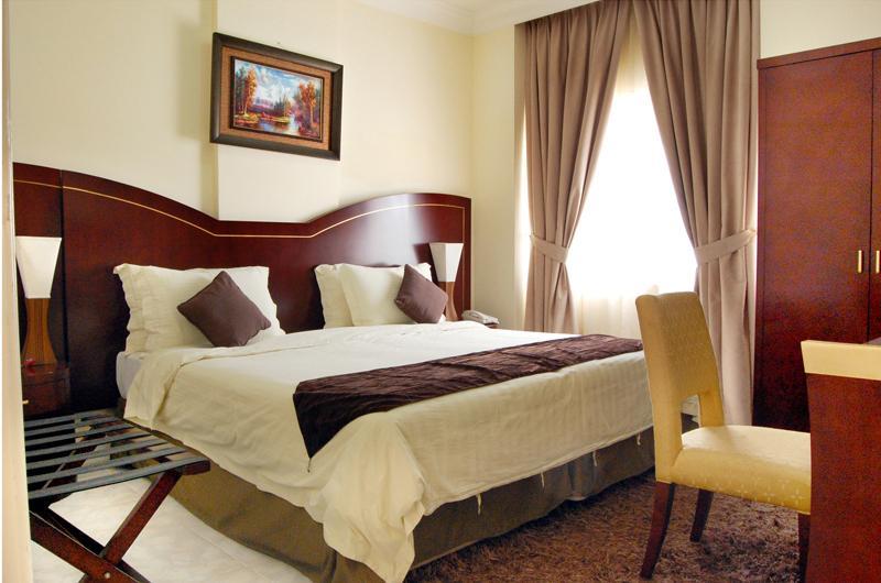 Royal Crown Suites Шарджа Номер фото
