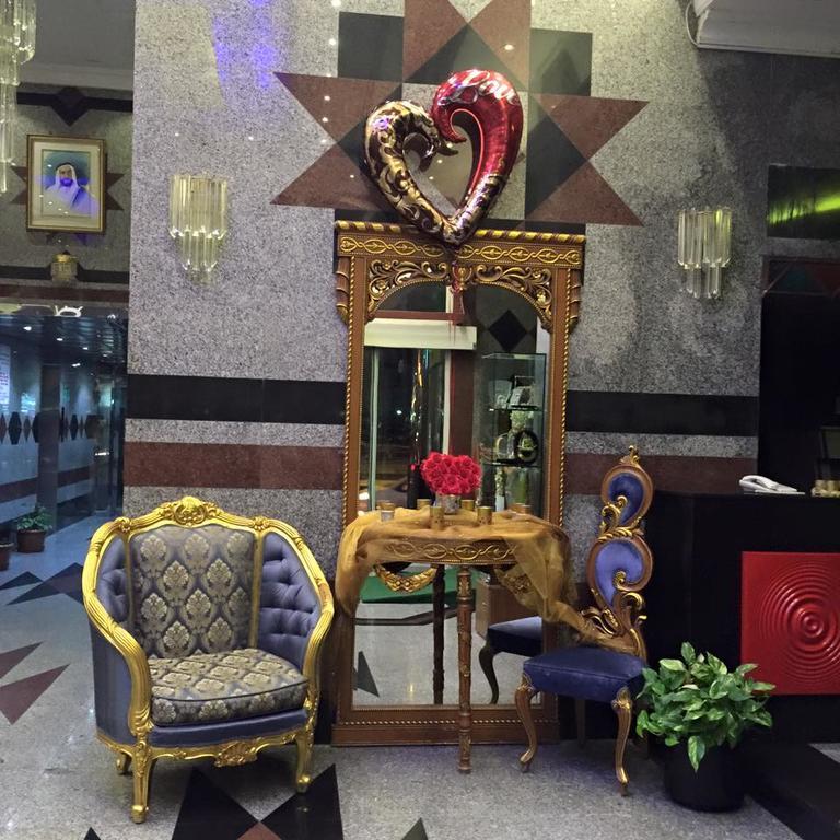 Royal Crown Suites Шарджа Экстерьер фото