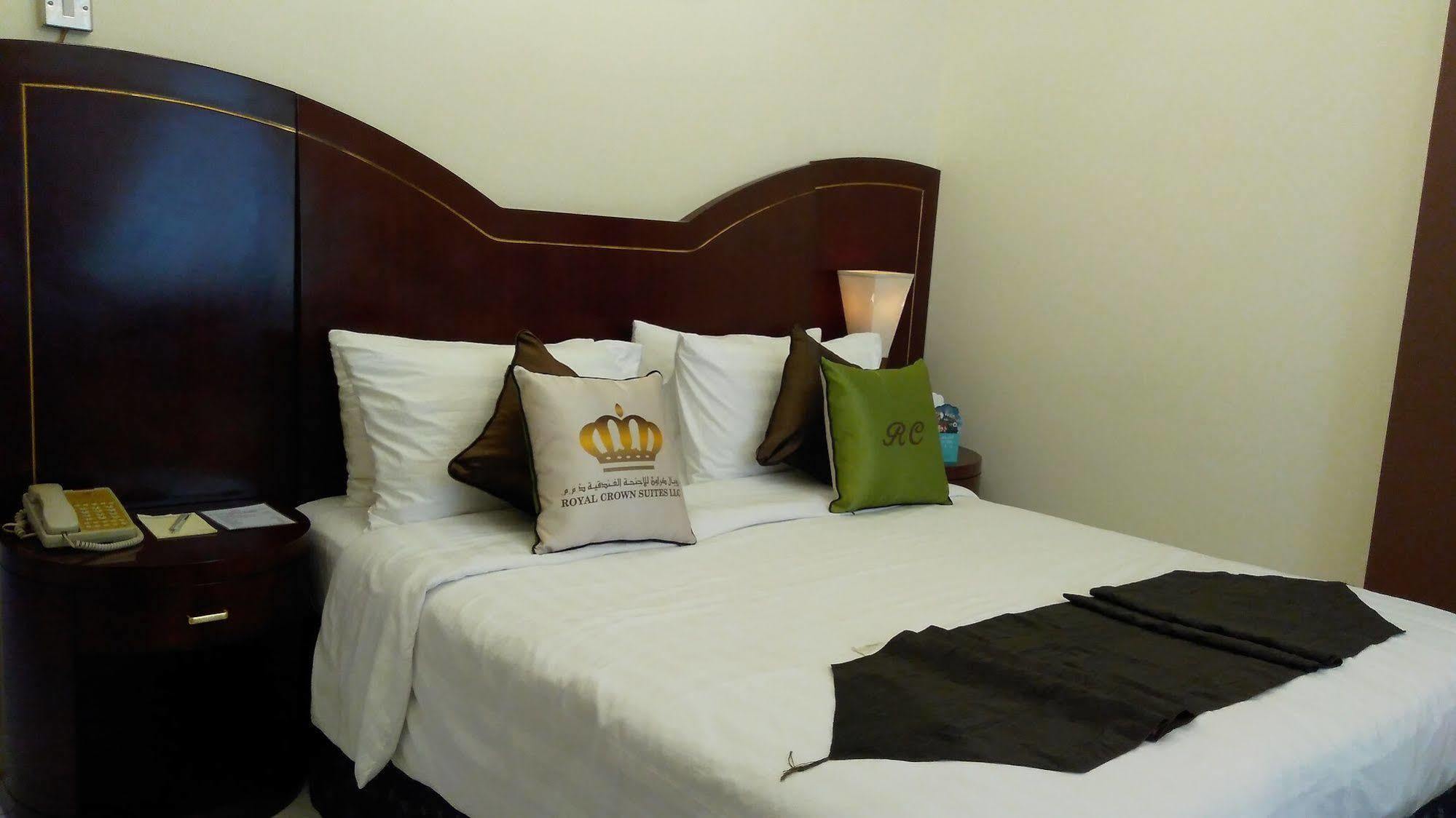 Royal Crown Suites Шарджа Экстерьер фото