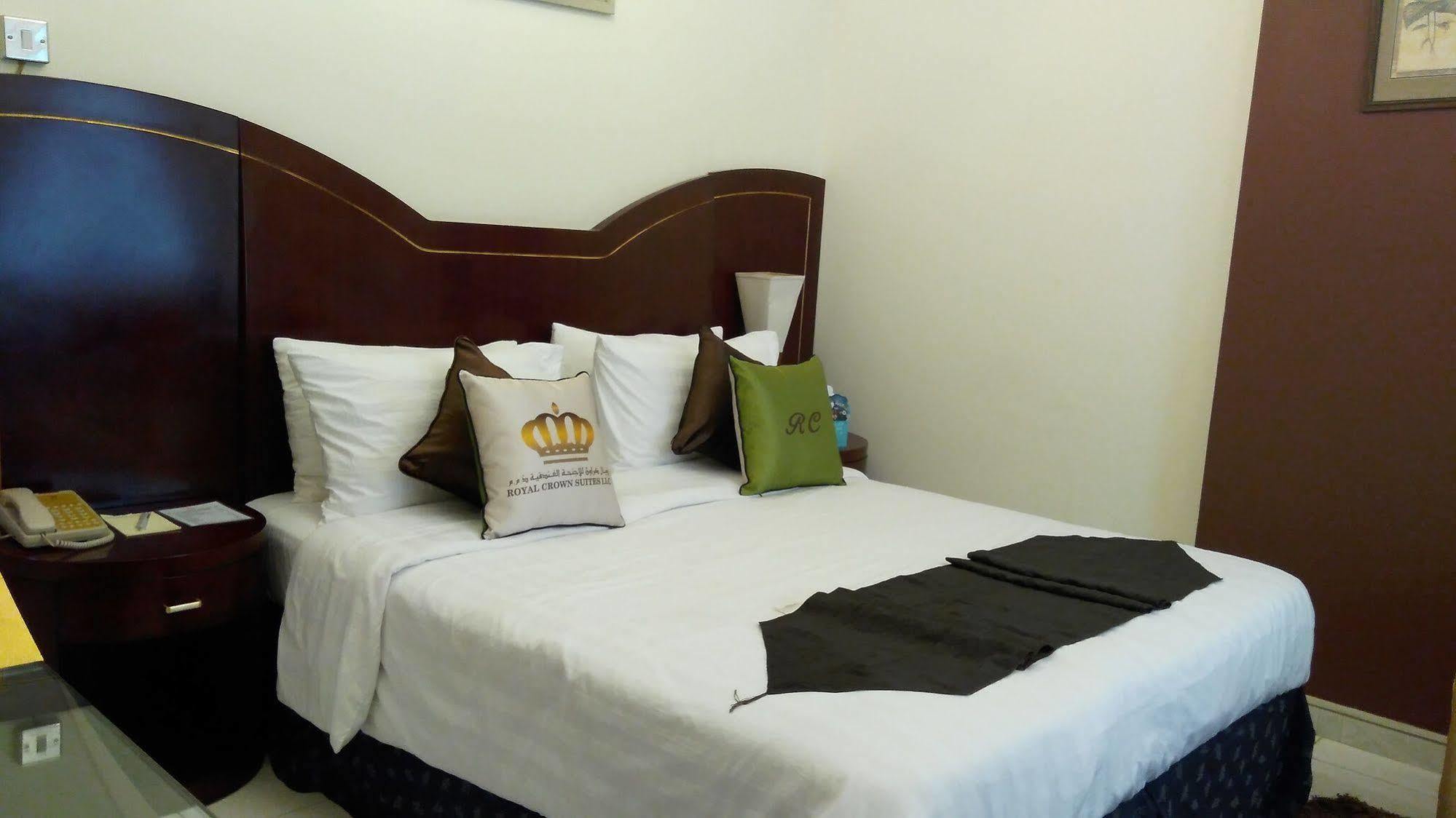 Royal Crown Suites Шарджа Экстерьер фото