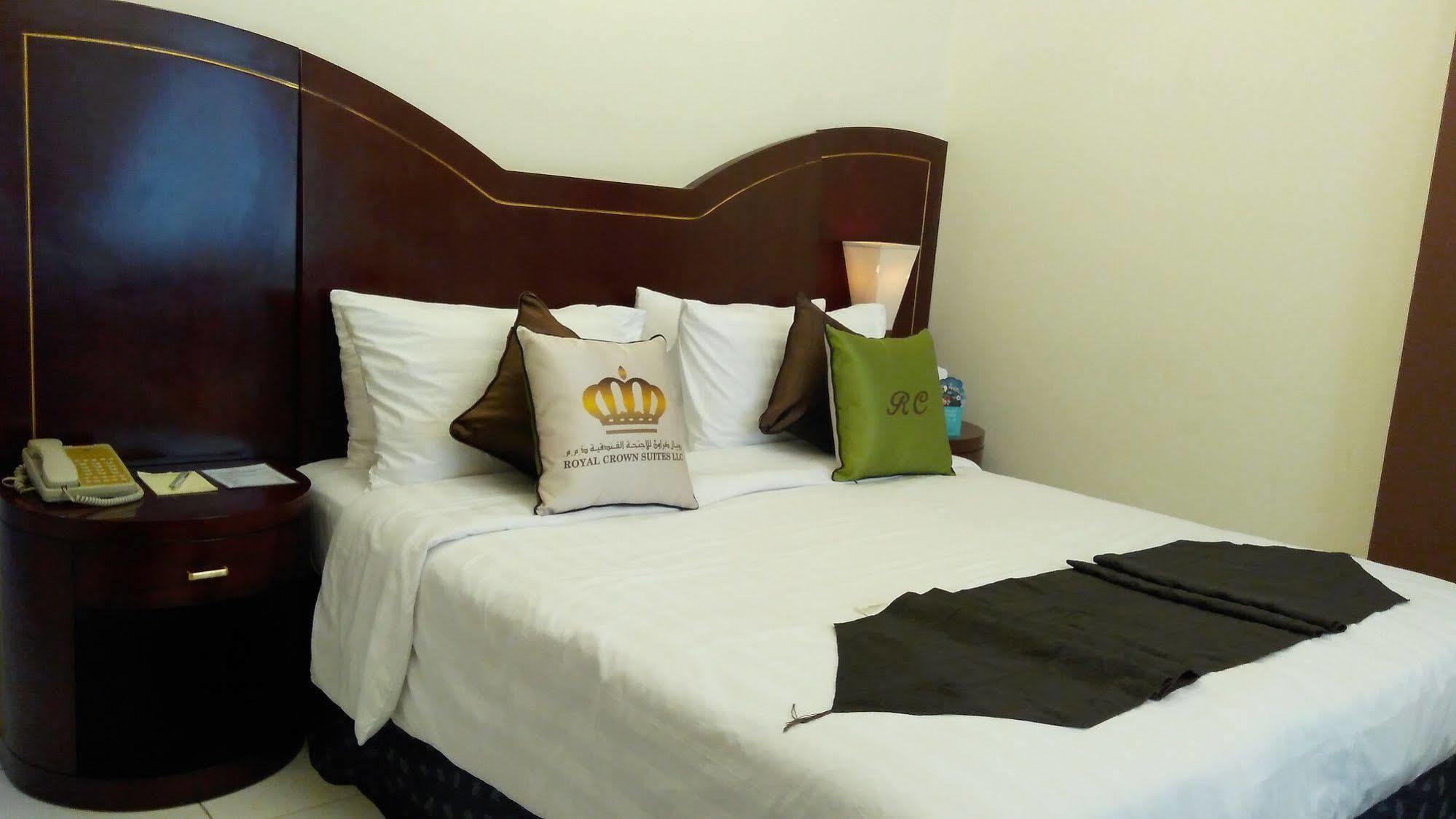 Royal Crown Suites Шарджа Экстерьер фото
